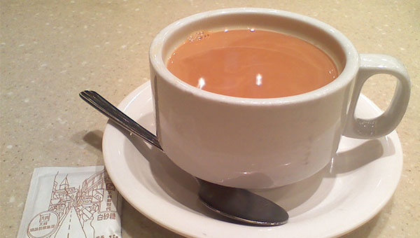 在家也能轻松完成的港式奶茶做法